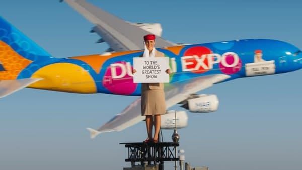 നികോൾ സ്മിത്ത് ലുഡ്വിക്ക് വീണ്ടും ബുർജ് ഖലീഫയുടെ തുഞ്ചത്ത്: കുടെ ലോകത്തിലെ ഏറ്റവും വലിയ വിമാനവും