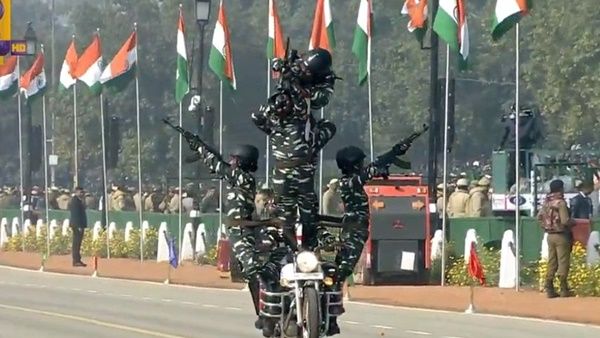 വീണ്ടുമൊരു റിപ്പബ്ലിക്ക് ദിനം കൂടി; ഈ ദിനത്തിന്റെ പ്രധാന്യം അറിയാം, ആശംസാ സന്ദേശങ്ങളും അയക്കാം