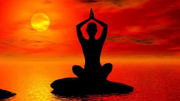 മുസ്ലീം വിദ്യാര്‍ത്ഥികള്‍ സൂര്യനമസ്‌കാരത്തില്‍ പങ്കെടുക്കരുത്; മുസ്ലീം വ്യക്തി നിയമ ബോര്‍ഡ്