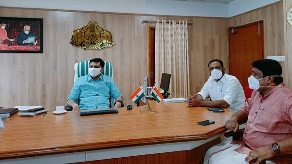 'ഏത് നിമിഷവും സർവ്വ വിവരങ്ങളും വിരൽത്തുമ്പിൽ', മന്ത്രി മുഹമ്മദ് റിയാസിനെ പുകഴ്ത്തി എഎ റഹീം