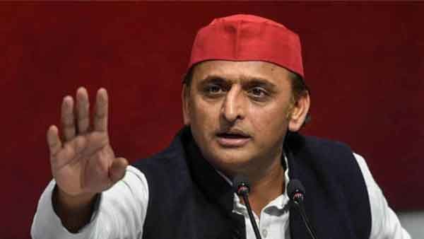 കര്‍ഷകരെ കടത്തില്‍ നിന്ന് മുക്തരാക്കും; വമ്പന്‍ പ്രഖ്യാപനങ്ങളുമായി അഖിലേഷിന്റെ പ്രകടനപത്രിക