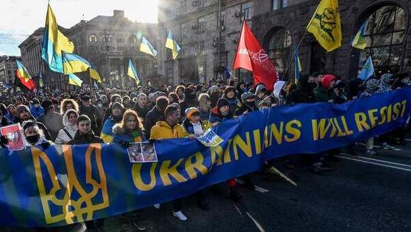 യുക്രൈനില്‍ നിന്ന് റഷ്യ പിന്മാറിയില്ല, ട്രൂപ്പുകള്‍ നിര്‍മിക്കുന്നു, നാറ്റോക്കും യുഎസിനും ഒരേസ്വരം