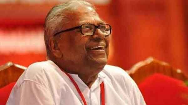 ഉമ്മന്‍ചാണ്ടിക്ക് അനുകൂലമായ മാനനഷ്ടക്കേസ് വിധി; അപ്പീലുമായി വിഎസ് കോടതിയില്‍