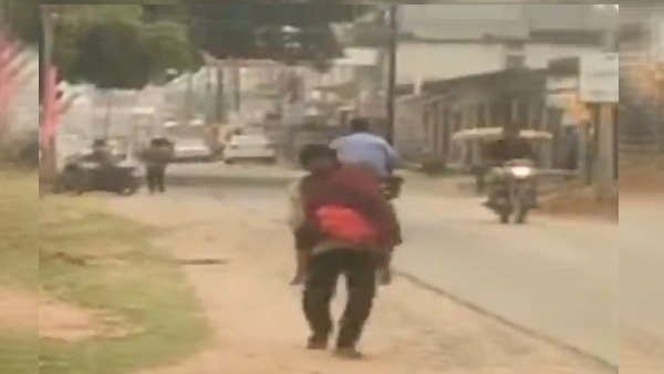 മകളുടെ മൃതദേഹം തോളിലേറ്റി നടന്നു... 10 കിലോമീറ്റര്‍, ദയനീയം ആ കാഴ്ച; അന്വേഷണം