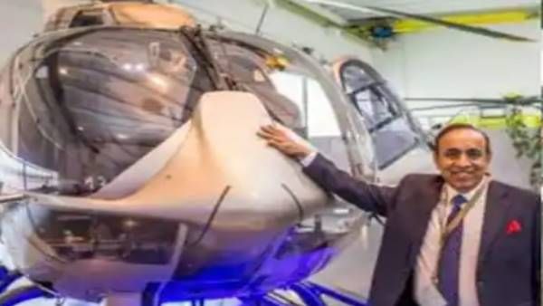 ചരിത്രം കുറിച്ച് ഒരു വാഹനപൂജ; രവി പിള്ളയുടെ ഏറ്റവും പുതിയ ഹെലികോപ്റ്ററിന് ഗുരുവായൂരില്‍ വാഹനപൂജ