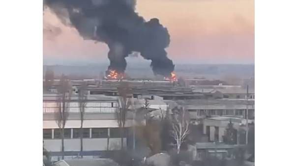 ഉടൻ യുക്രൈൻ തലസ്ഥാനമായ കീവ് വിടണമെന്ന് ഇന്ത്യക്കാരോട് എംബസി, മലയാളികൾ ശ്രദ്ധിക്കണമെന്ന് മുഖ്യമന്ത്രി