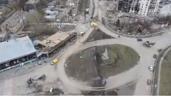 '42 ദിവസം മുന്‍പ് ഇവിടെ 13,000 പേരുണ്ടായിരുന്നു', റഷ്യയിൽ നിന്ന് നഗരം തിരിച്ച് പിടിച്ച വീഡിയോയുമായി യുക്രൈൻ