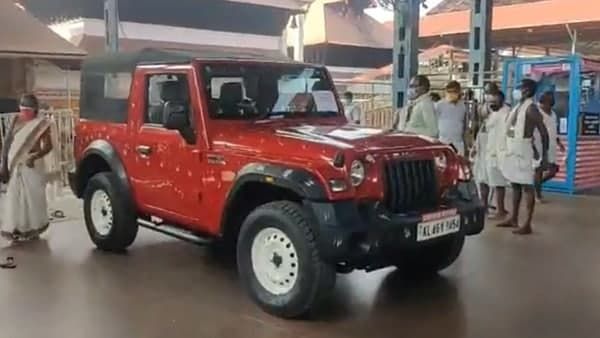 എത്ര വേണേലും വിളിച്ചോ, ഗുരുവായൂരപ്പന്റെ ഥാറാണ്, മിസാക്കരുത്; ഥാറിന് 43 ലക്ഷം രൂപ!ലേലം പിടിച്ച് ദുബായ് വ്യവസായി