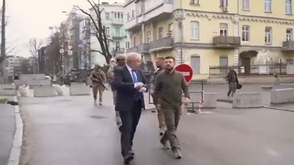 'റഷ്യയുടെമേലുള്ള തീരാക്കളങ്കമാകും അധിനിവേശം' : കീവ് നഗരം സന്ദര്‍ശിച്ച് ബോറിസ് ജോണ്‍സണ്‍