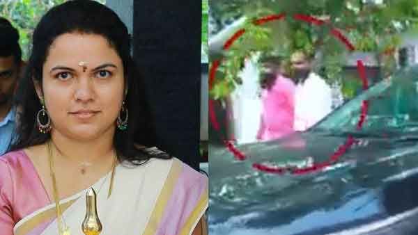 രേഷ്മയെ സ്വീകരിക്കാന്‍ ബിജെപി കൗണ്‍സിലര്‍; പ്രശാന്ത് ആര്‍എസ്എസിന്റെ നാമജപയാത്രയില്‍ പങ്കെടുത്തെന്ന് സിപിഎം