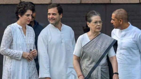 ഹിമാചലില്‍ അഞ്ചിടത്തെ ഫലം ആവര്‍ത്തിച്ചേക്കാം? കോണ്‍ഗ്രസ് ഭയത്തില്‍, എഎപി വോട്ട് ചോര്‍ത്താം