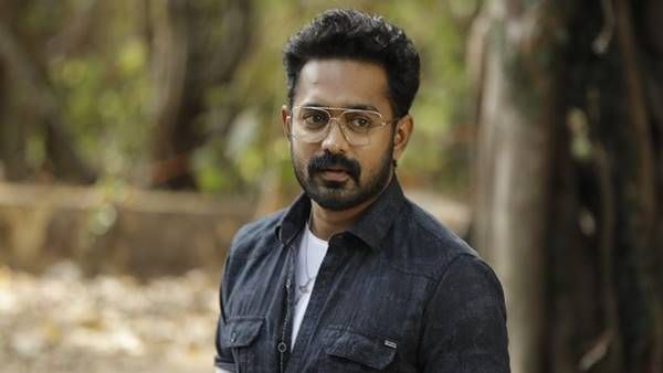 സിനിമ ചിത്രീകരണത്തിനിടെ നടന്‍ ആസിഫ് അലിക്ക് പരിക്കേറ്റു; ആശുപത്രിയില്‍ പ്രവേശിപ്പിച്ചു