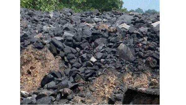 ക്ഷാമം രൂക്ഷം: 2015 ന് ശേഷം ആദ്യമായി കല്‍ക്കരി ഇറക്കുമതി ചെയ്യാന്‍ കോള്‍ ഇന്ത്യ