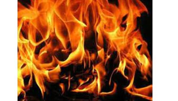 പോലീസ് സ്റ്റേഷന് മുന്നിൽ പെട്രോളൊഴിച്ച് ആത്മഹത്യയ്ക്ക് ശ്രമിച്ച യുവാവ് മരിച്ചു