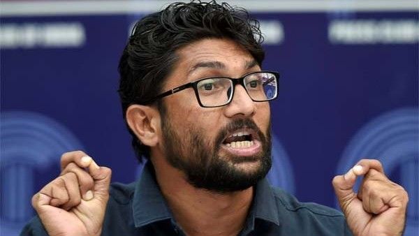 ഗുജറാത്ത് ഫലം: ബിജെപിയുടെ തേരോട്ടത്തിലും അടിപതറാതെ ജിഗ്നേഷ് മേവാനി, സിറ്റിംഗ് സീറ്റ് നിലനിര്‍ത്തി