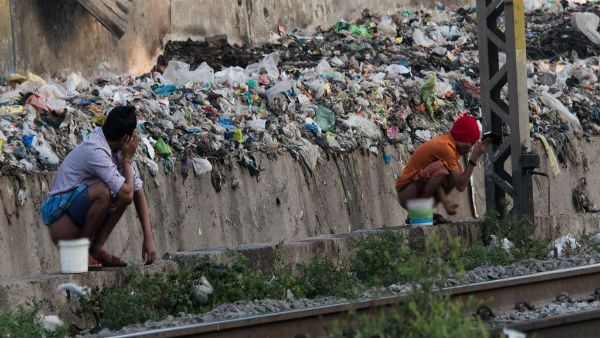 രാജ്യത്ത് അഞ്ചിൽ ഒരു കുടുംബം മലമൂത്രവിസർജ്ജനത്തിനായി തുറസായ സ്ഥലത്തെ ആശ്രയിക്കുന്നുവെന്ന് സർവ്വേ