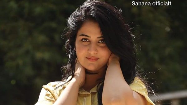 സിനിമാ സെറ്റിലും പ്രശ്‌നം, മോഹിച്ചത് ഷഹനയുടെ പണം, മുഖത്ത് പാടുകളും; വെളിപ്പെടുത്തി സംവിധായകന്‍