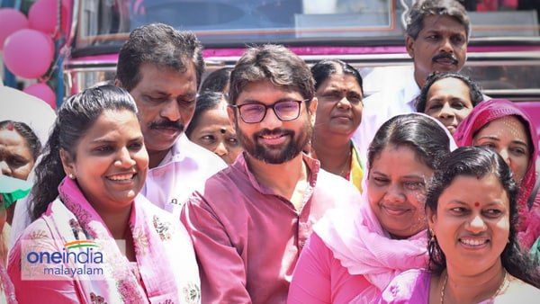 വർ‍ഗ്ഗീയതയെ നേരിടുന്നതില്‍ കേരള മുഖ്യമന്ത്രി പിണറായി വിജയന് ഇരട്ട ചങ്കല്ല, ഇരട്ടമുഖം: ജിഗ്‌നേഷ് മേവാനി