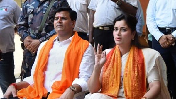 അപകടം ഉണ്ടാകുമ്പോഴെല്ലാം ഹനുമാൻ ചാലിസ ഓർമ്മിക്കപ്പെടും, ഇന്ന് മഹാരാഷ്ട്ര വലിയ അപകടത്തിൽ;റാണ ദമ്പതികൾ