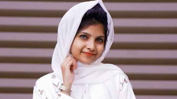 ആത്മഹത്യയെങ്കില്‍ ആരാണ് അതിന് കാരണം? റിഫയുടെ ഉമ്മ ചോദിക്കുന്നു