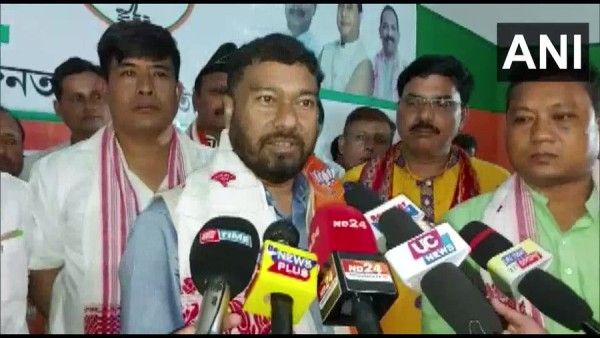 കേന്ദ്രമന്ത്രി പങ്കെടുത്ത പരിപാടിയ്ക്കിടെ സ്റ്റേജിലെ സ്‌ക്രീനില്‍ അശ്ലീല വീഡിയോ പ്രദര്‍ശിപ്പിച്ചു