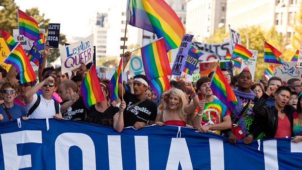 സ്വവര്‍ഗാനുരാഗത്തിനെതിരെ കടുത്ത നടപടികളുമായി സൗദി; കുട്ടികളെ വഴിതെറ്റിക്കുന്നുവെന്ന് പരാതി