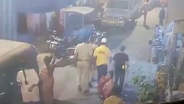 ബെംഗളൂരുവില്‍ ഹിസ്ബുല്‍ മുജാഹിദീന്‍ കമാന്റര്‍ അറസ്റ്റില്‍; സിസിടിവി ദൃശ്യം പുറത്ത്