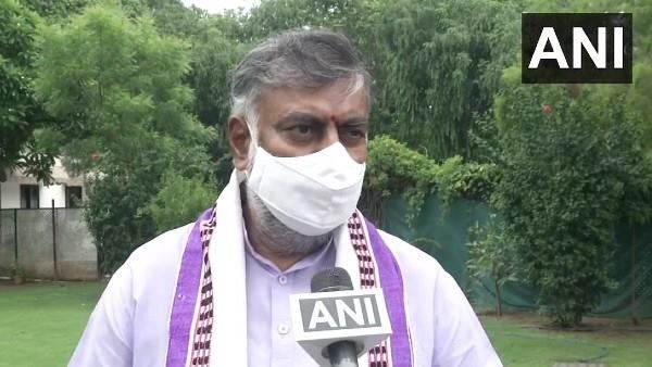 ജനസംഖ്യാ നിയന്ത്രണത്തിന് ഉടൻ നിയമം കൊണ്ടുവരും; കേന്ദ്രമന്ത്രി