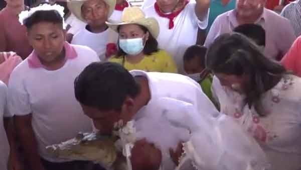 വരന്‍: മേയര്‍, വധു: ചീങ്കണ്ണി; വിചിത്രം ഈ വിവാഹം, സോഷ്യല്‍ മീഡിയയില്‍ വൈറല്‍