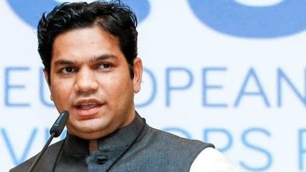 'ശബരിനാഥന്‍റെ അറസ്റ്റിന് പിന്നില്‍ ഗൂഢാലോചന' പിന്നില്‍ മുഖ്യമന്ത്രിയും ഇ.പിയും : ഹൈബി ഈഡൻ