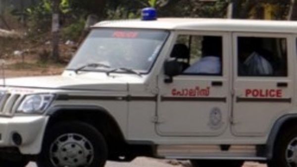 കാണാതായ കുട്ടി പിതാവിന് മുന്നില്‍, കുട്ടിയുടെ അമ്മ ആശുപത്രിയിലെന്ന് യുവാവിന്‍റെ മറുപടി;കയ്യോടെ പിടികൂടി