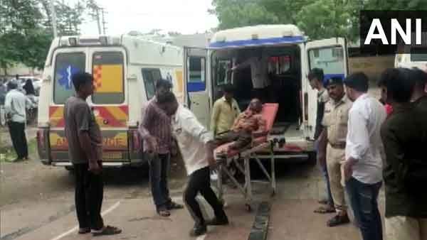 മദ്യം നിരോധിച്ച ഗുജറാത്തില്‍ വ്യാജമദ്യ ദുരന്തം; 24 പേര്‍ മരിച്ചു, നിരവധി പേര്‍ ഗുരുതരാവസ്ഥയില്‍