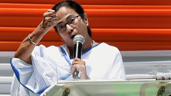 പടിക്കല്‍ എത്തി, നൈസായി പ്രതിപക്ഷത്തെ തേച്ച് മമത, ഇനി ഏതൊക്കെ വോട്ട് സിന്‍ഹയ്‌ക്കൊപ്പം?