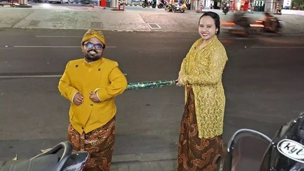 വൈറൽ മാംഗല്യം; ഒളിമ്പ്യന്‍ ആകാശും ഇന്‍ഡൊനീഷ്യക്കാരി സെന്ദരിയും ഇനി ഒരുമിച്ച് വാഴും !