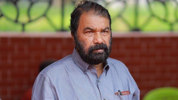 ആണും പെണ്ണും ഒന്നിച്ചിരുന്നാല്‍ എന്താ കുഴപ്പം? ലീഗിനോട് മന്ത്രി വി ശിവൻകുട്ടി