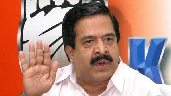 മുഖ്യമന്ത്രി എന്തിന് ലോകായുക്തയെ പേടിക്കണം; ചോദ്യങ്ങളുമായി രമേശ് ചെന്നിത്തല