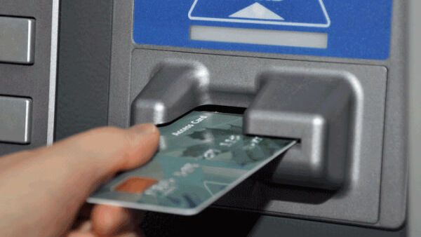 നോട്ട് എണ്ണുന്ന ശബ്ദം വരും, പക്ഷേ പണം കിട്ടില്ല, കൊച്ചിയില്‍ എടിഎം തട്ടിപ്പ് ഇങ്ങനെ