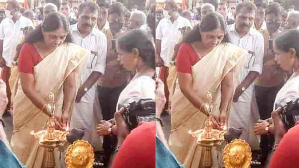 സതീശന്റെ മണ്ഡലത്തിലെ ബാലഗോകുലം പരിപാടി ഉദ്ഘാടനം ചെയ്തത് കോണ്‍ഗ്രസ് മുന്‍ ജനറല്‍ സെക്രട്ടറി