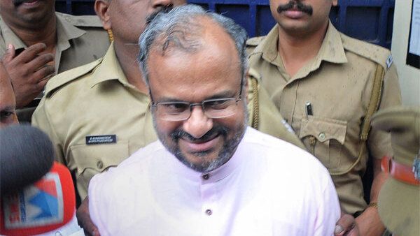 ബിഷപ്പ് ഫ്രാങ്കോ കേസ്: ഇരയുടെ വിവരങ്ങള്‍ പുറത്തുവിട്ടവര്‍ക്കെതിരെ നടപടി വേണ്ട: സുപ്രീം കോടതി