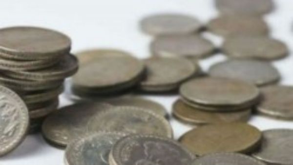 വയറുവേദനയുമായി എത്തി, കണ്ടെത്തിയത് 50 നാണയങ്ങള്‍; ശസ്ത്രക്രിയ ഇല്ലാതെ പുറത്തെടുത്ത് ഡോക്ടര്‍മാര്‍