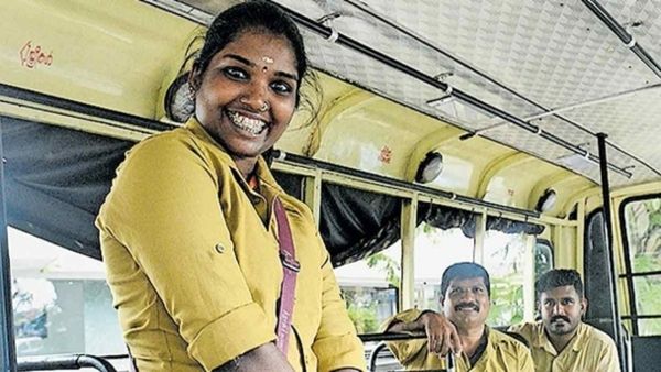കൊച്ചിയില്‍ 'മൈ സണ്‍' ആണ് താരം, ബസ് മുതലാളിയായി വനിതാ കണ്ടക്ടര്‍, വൈറലായി രേവതി
