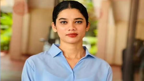 12ാം വയസ് മുതലുള്ള സ്വപ്നം; ഗോപിക ഇനി എയര്‍ ഹോസ്റ്റസായി പറക്കും, ആദ്യ ട്രൈബല്‍ വനിത