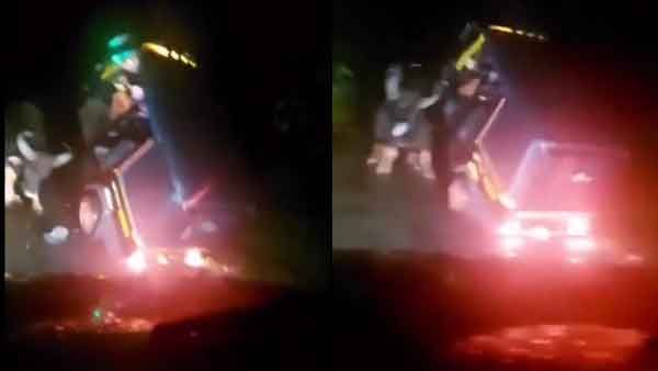 Viral Video- ആനയേക്കാളും ഡെയ്ഞ്ചറാ..! ഓട്ടോറിക്ഷ കൊമ്പില്‍ കുരുക്കി ഉയര്‍ത്തി കാട്ടുപോത്ത്, ഞെട്ടല്‍!!