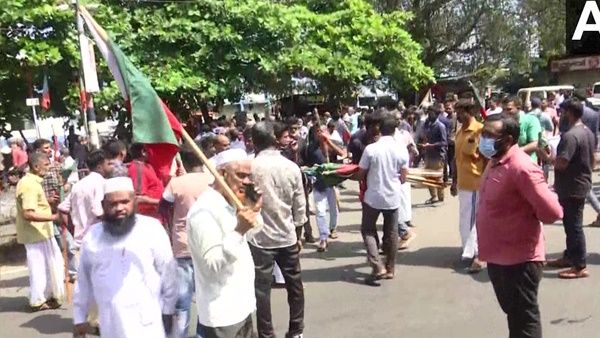 പോപ്പുലര്‍ ഫ്രണ്ട് ഹര്‍ത്താലില്‍ വ്യാപക അക്രമം; കെഎസ്ആര്‍ടിസി ബസ്സുകള്‍ക്ക് നേരെ കല്ലേറ്