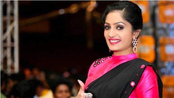 'ഇതെങ്ങനെ കുടിക്കുമെന്ന് കൂടി പറഞ്ഞുതരാമോ'; വിമര്‍ശനവുമായി ആര്യ; മറുപടിയുമായി സ്വിഗിയും