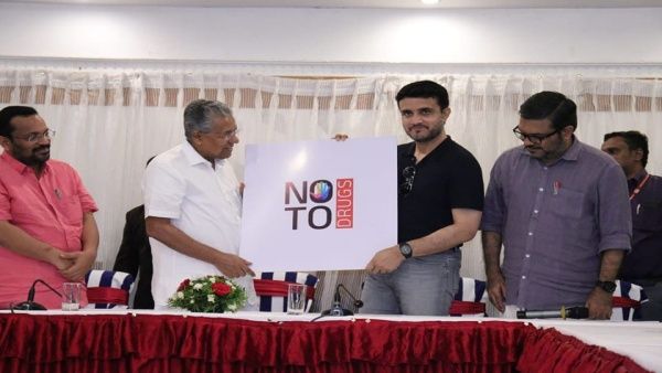 '24 മണിക്കൂറും നാടിന് വേണ്ടി പ്രവര്‍ത്തിക്കുന്നയാള്‍'; മുഖ്യമന്ത്രിക്ക് സൗരവ് ഗാംഗുലിയുടെ പ്രശംസ