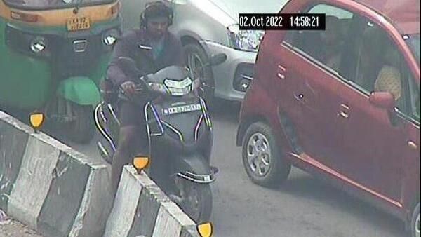 ഹെല്‍മറ്റ് ഇട്ടില്ലെങ്കില്‍ തെളിവ് കാണിക്ക്, യുവാവിന് പോലീസിന്റെ മറുപടി വൈറല്‍