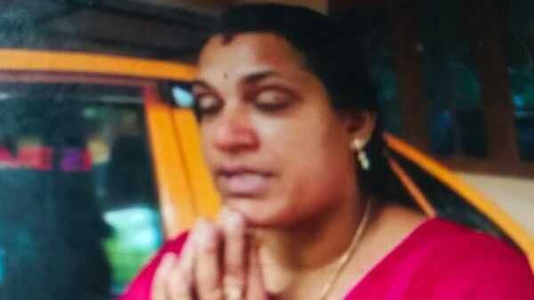 അയല്‍വാസിയുടെ ആഭിചാരക്രിയകള്‍ കാരണം പ്രവാസിയുടെ കുടുംബം ദുരിതമനുഭവിക്കുന്നതായി പരാതി