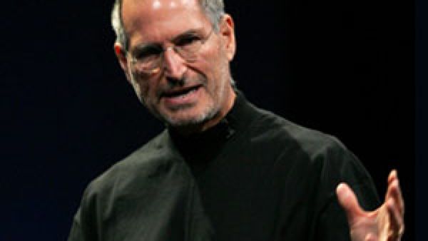 സ്റ്റീവ് ജോബ്സ് ധരിച്ച് പഴകിയ ചെരുപ്പ് ലേലത്തിന്; എന്താണിത്ര പ്രത്യേകത എന്നോ