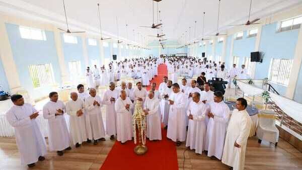 വിഴിഞ്ഞം സമരത്തെ അടിച്ചമര്‍ത്താനുള്ള ശ്രമം അപലപനീയം: ആര്‍ച്ച് ബിഷപ്പ് മാര്‍ ജോസഫ്